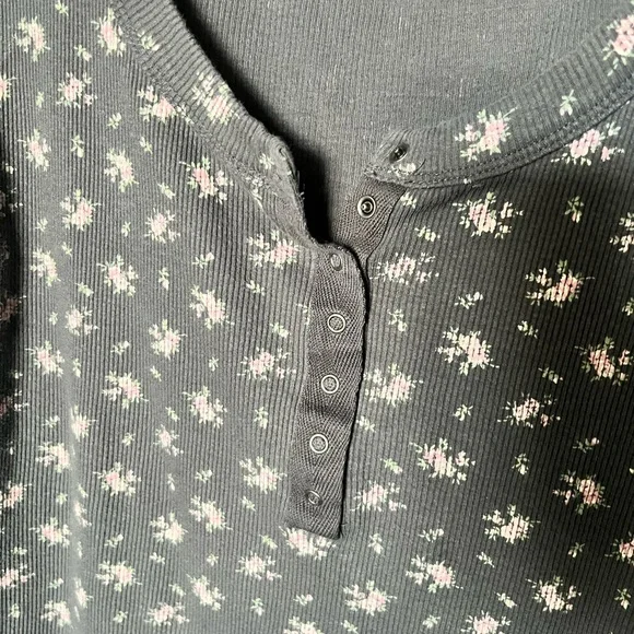 Lucky Brand Floral Gray Long Sleeve Top - Picture 5 of 5